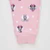 Baby: un sorriso con i pantaloni sportivi Disney