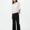 Camicetta da donna in rayon con collo skipper e maniche a 3/4 | A righe