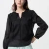 Camicette da donna in cotone leggero con arricciature Camicette da donna in cotone leggero con arricciature