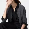 Cardigan a pantaloncini in lana merino da donna