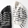 Cardigan corto da donna in filato Souffle Yarn | A righe | Scollo a V Cardigan corto da donna in filato Souffle Yarn | A righe | Scollo a V