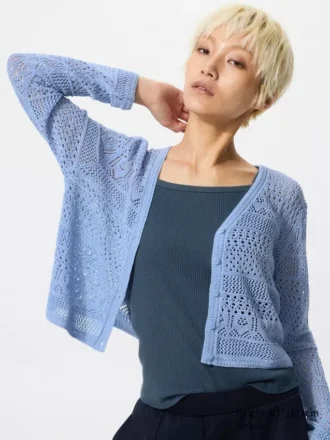 Cardigan da donna con collo a V lavorato all’uncinetto
