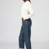 Jeans da donna a vita alta e vestibilità regolare Jeans da donna a vita alta e vestibilità regolare