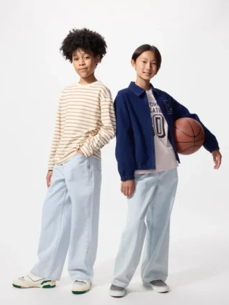 Jeans larghi a zampa per bambini Jeans larghi a zampa per bambini