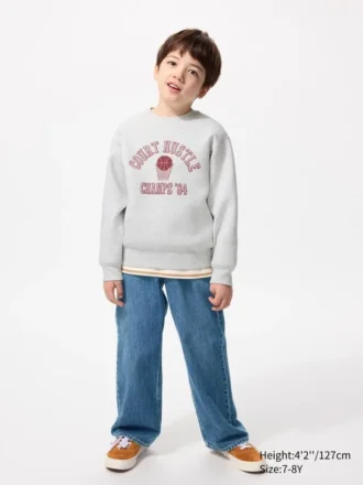 Jeans larghi a zampa per bambini Jeans larghi a zampa per bambini