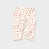 Leggings corti da neonato dalla vestibilità comoda Leggings corti da neonato dalla vestibilità comoda