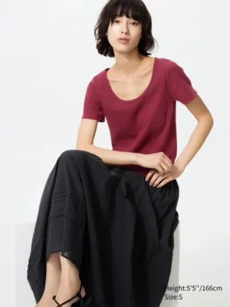 Mini T-shirt da donna con collo rotondo in punto pizzo
