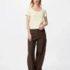 Mini T-shirt da donna con collo rotondo in punto pizzo Mini T-shirt da donna con collo rotondo in punto pizzo