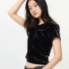 Mini T-shirt da donna in morbido velluto Mini T-shirt da donna in morbido velluto