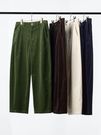 Pantaloni a zampa in velluto a coste da donna