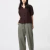 Pantaloni affusolati da donna in misto lino e cotone Pantaloni affusolati da donna in misto lino e cotone