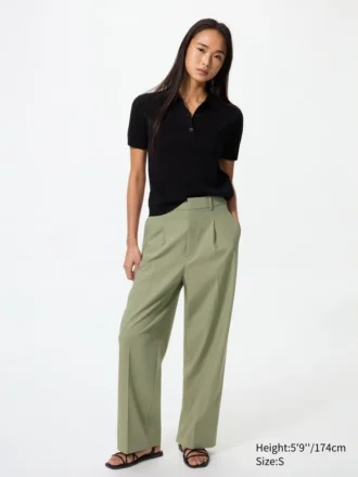 Pantaloni larghi a pieghe da donna
