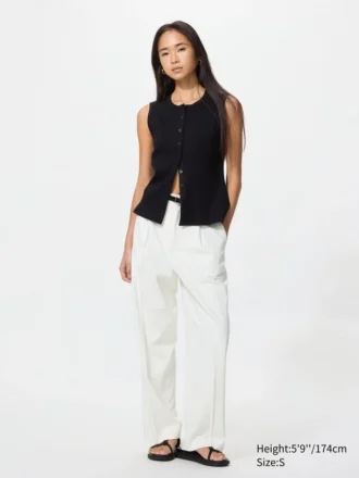 Pantaloni larghi a pieghe da donna