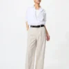 Pantaloni larghi a pieghe da donna Pantaloni larghi a pieghe da donna
