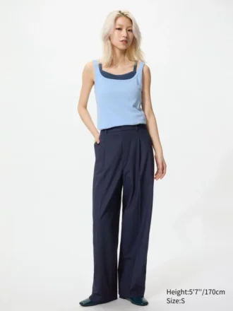 Pantaloni larghi a pieghe da donna