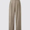 Pantaloni larghi a pieghe da uomo Pantaloni larghi a pieghe da uomo