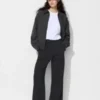 Pantaloni sportivi larghi da donna Pantaloni sportivi larghi da donna