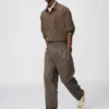 Pantaloni unisex a zampa larga con pieghe Pantaloni unisex a zampa larga con pieghe