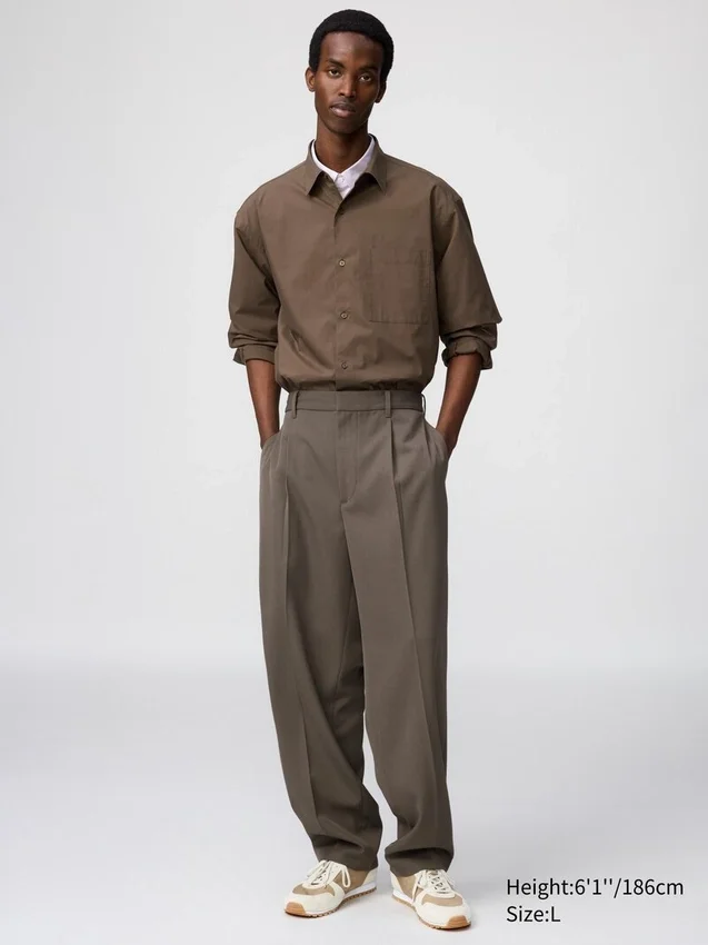 Pantaloni unisex a zampa larga con pieghe Pantaloni unisex a zampa larga con pieghe