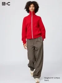 Pantaloni unisex a zampa larga con pieghe Pantaloni unisex a zampa larga con pieghe