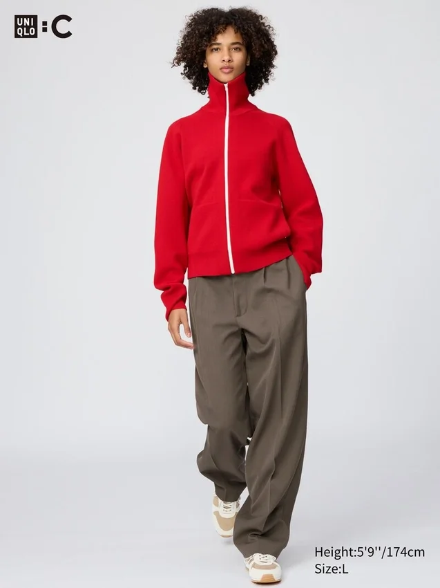 Pantaloni unisex a zampa larga con pieghe Pantaloni unisex a zampa larga con pieghe