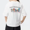 T-shirt con stampa Pop Mart UT per bambini T-shirt con stampa Pop Mart UT per bambini