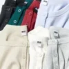 T-shirt da donna con collo Henley a costine T-shirt da donna con collo Henley a costine