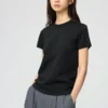 T-shirt da donna con collo rotondo T-shirt da donna con collo rotondo