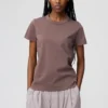 T-shirt da donna con collo rotondo T-shirt da donna con collo rotondo