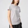 T-shirt da donna con collo rotondo T-shirt da donna con collo rotondo