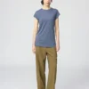 T-shirt da donna con maniche ad aletta T-shirt da donna con maniche ad aletta