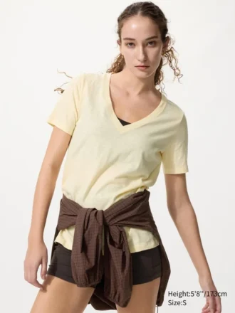 T-shirt da donna in cotone fiammato con scollo a V
