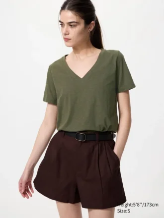 T-shirt da donna in cotone fiammato con scollo a V
