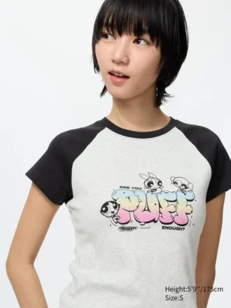 T-shirt grafica da donna con personaggi allegri UT