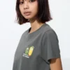 T-shirt grafica Mofusand Ut da donna