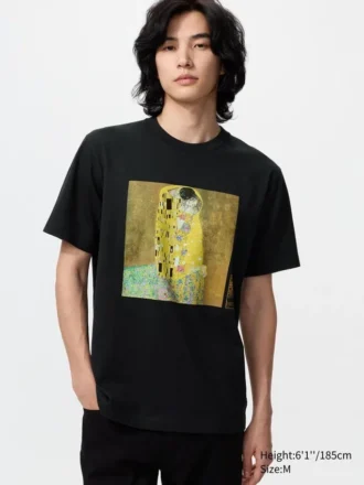 T-shirt grafica unisex della collezione Moma Poster Art UT