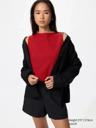 T-shirt senza maniche da donna con collo a barchetta e arricciature