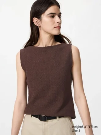 T-shirt senza maniche da donna con collo a barchetta e arricciature