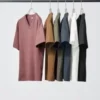 T-shirt unisex con scollo a V T-shirt unisex con scollo a V