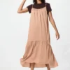 Vestito a canotta a balze da donna Vestito a canotta a balze da donna