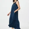 Vestito a canotta a balze da donna Vestito a canotta a balze da donna